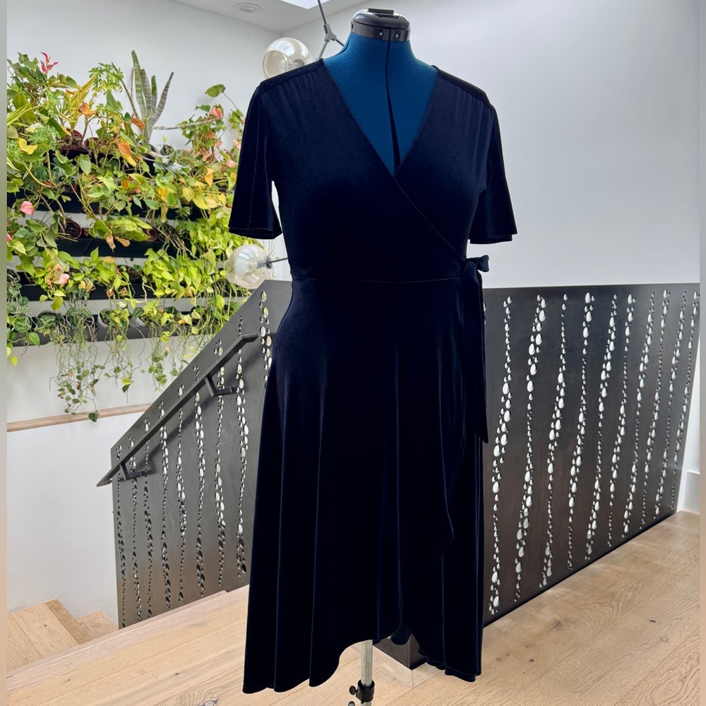 Soprano Midnight Blue Velvet Wrap Midi Dress
